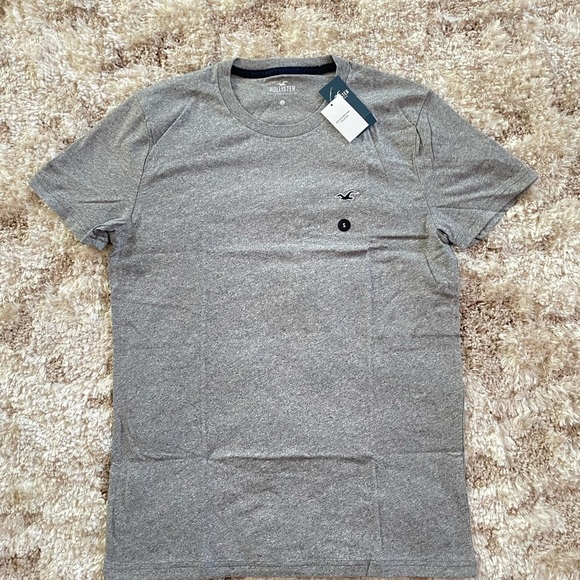 NWT Hollister Heather Gray Logo Tee Size Small - Picture 2 of 2